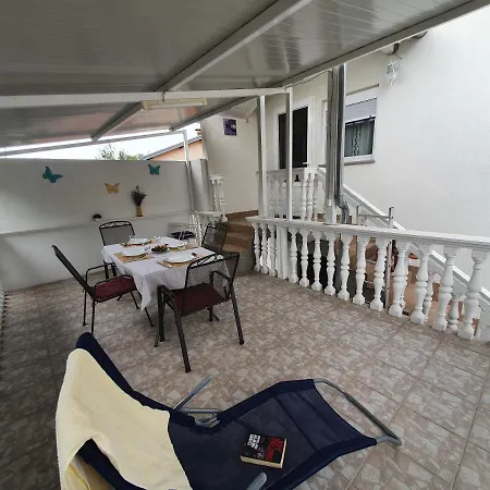 Apartment Selak
